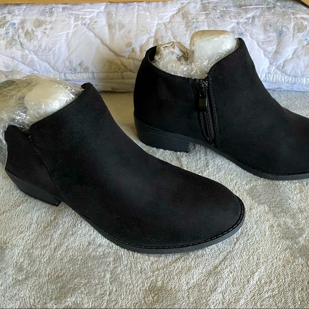 Journee Collection Black Booties